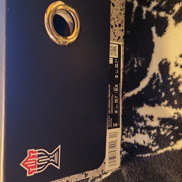 JORDAN 7 TROPHY ROOM SP SIZE 8 - Picture 3 of 3